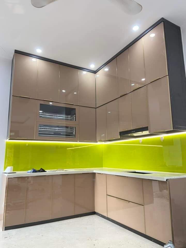 bao gia tu bep inox canh kinh 